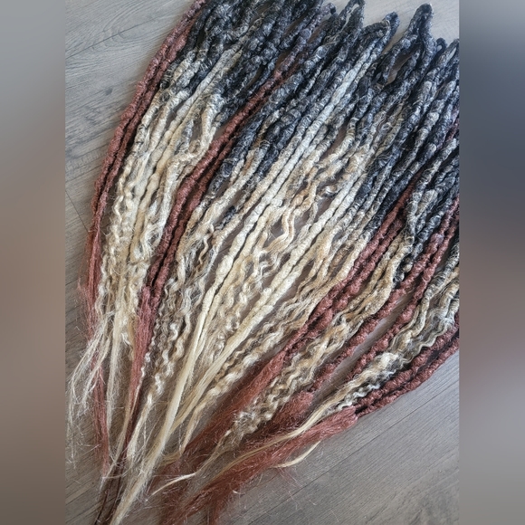 Accessories - Strait wavy dreads